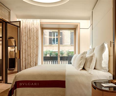 Hotel Roma Rooms: Pictures & Reviews .